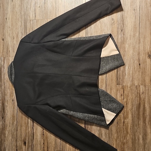 Womens Ann Taylor Gray and Black Wool Blazer with Asymmetrical Hem - Picture 5 of 6